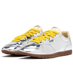 Autry silver metallic low mirror windspun sneakers. NEW